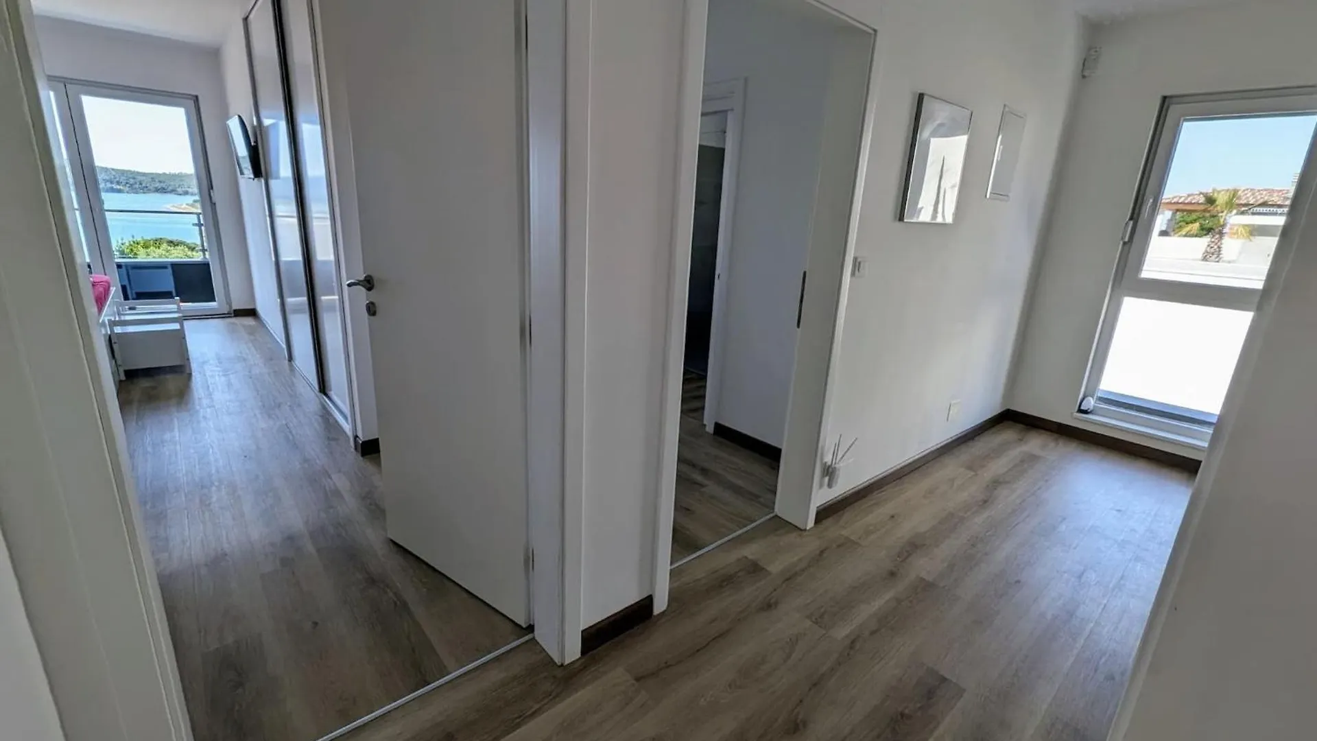 Villa Pura Vida With Sea View 普拉 克罗地亚